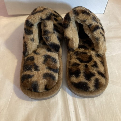 NIB Womens Size 10 Open Toed Leopard Slippers Fuzzy Furry Flip Flops Comfortable