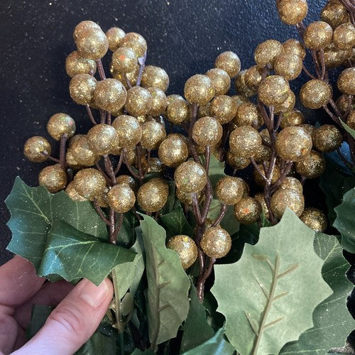 6 Bunches Bloom Room Holiday Bushes Blooms Winter Gold Berry Faux Plant Flowers