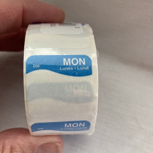 NEW DayMark Day of The Week 1"x 1" Dissolvable Label MONDAY Roll of 500 Stickers