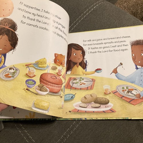 The World Is Awake : A Celebration of Everyday Blessings BOOK 2018 Linsey Davis
