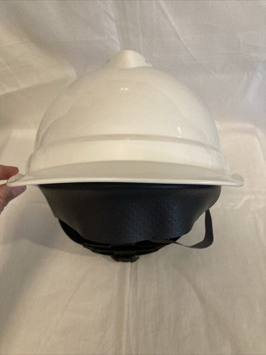 Safety Hat MSA V-Gard 500 Cap w/ 6-Point Fas-Trac Suspension White MSA 10034027