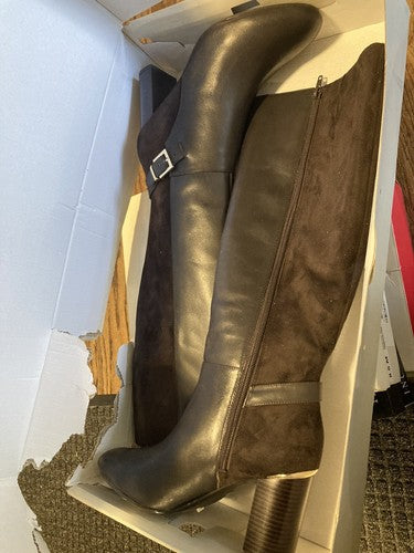 NEW Bandolino Women's Size 9 M Block Heel Zip up Leather Heeled Boots Brown