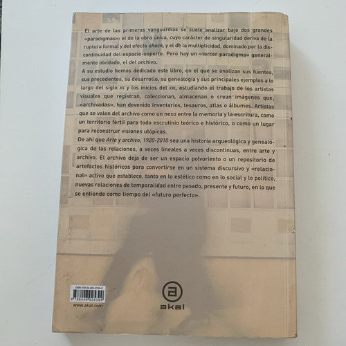 BOOK: Arte y archivo, 1920-2010: GenealogÃ­as, tipologÃ­as y discontinuidades