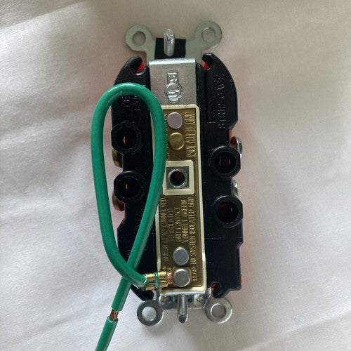 Leviton 4700-IG Duplex Receptacle Locking Blade L6-15R 15A 250V 2P3W Isolated Gr