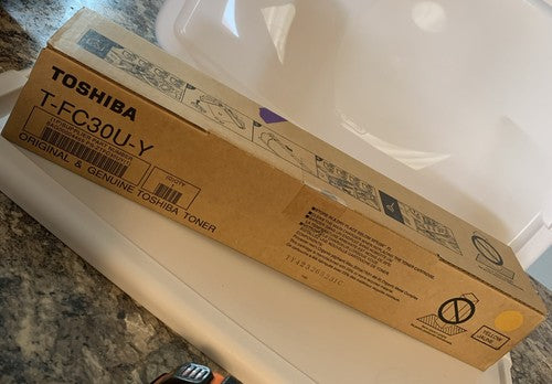 Toshiba Original & Genuine Toner T-FC30U-Y Yellow TFC30UY Cartridge E-studio C