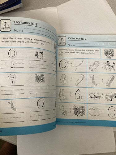 BOOK: Spectrum Phonics Grade 1 McGraw-Hill Learning Materials Homeschool Teacher