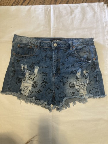 Almost Famous Distressed Jean Women Short Size 13 Jeans Short Pants Graffiti