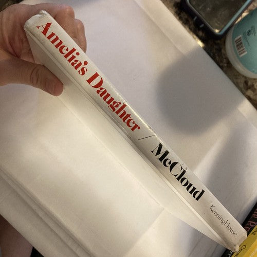 BOOK: Amelia's Daughter Susan Evans McCloud Hardcover Inscribed Vintage 1982