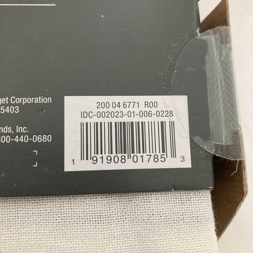 NEW 70â ROUND TABLECLOTH Threshold Target WHITE W/ NAVY BLUE STRIPES Oeko-Tex