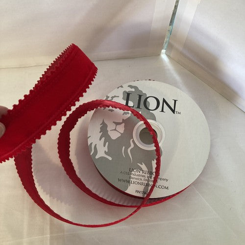 NEW Lion Ribbon Velvet RED 1-3/8â x 20 yards Scalloped Edge Christmas Holiday