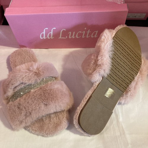 NIB dd Lucita Pink Faux Fur Bling Slippers Size 7.5 Fuzzy Warm Women Size 7-1/2