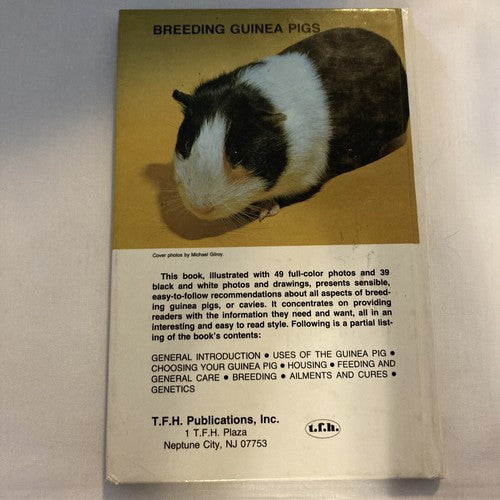 BOOK: BREEDING GUINEA PIGS By Jennifer Axelrod Vintage Hardcover 1980 Pets