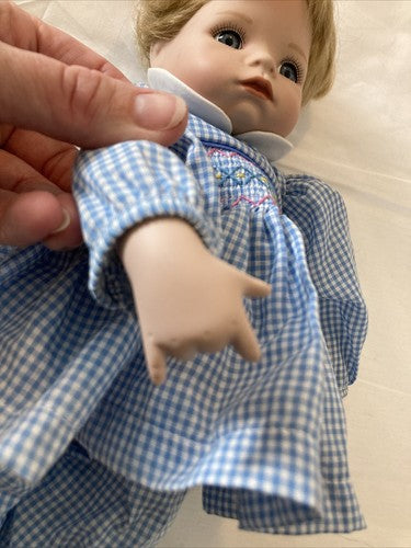 Ashton Drake 14â Porcelain doll 1992 glass eyes Vintage Blue Outfit Blonde Baby