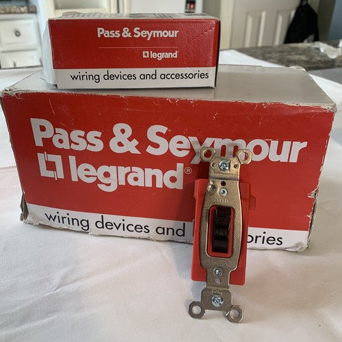 QTY: 10 Legrand Pass & Seymour PlugTail 15A 120/277V Single Pole Light Switch