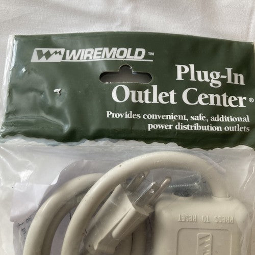 NEW Wiremold Plug-In Outlet Center Unit 6 Outlet Extension Cord Outlet 3 prong