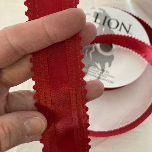 NEW Lion Ribbon Velvet RED 1-3/8â x 20 yards Scalloped Edge Christmas Holiday