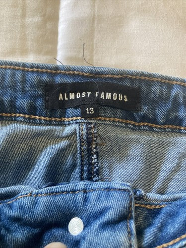Almost Famous Distressed Jean Women Short Size 13 Jeans Short Pants Graffiti