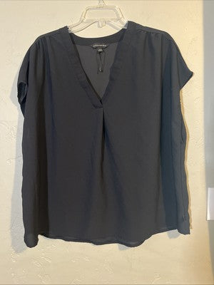 Banana Republic Ladies Short Sleeve V Neck Blouse 2XL Black Lightweight Pullover