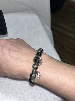 Glass beaded charm bracelet Silver Black White Gorgeous Quality Stretchy Jewelry