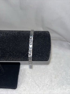 NEW Silver Bangle Bracelet Hearts Quality Fashion Jewelry Valentines Anniversary