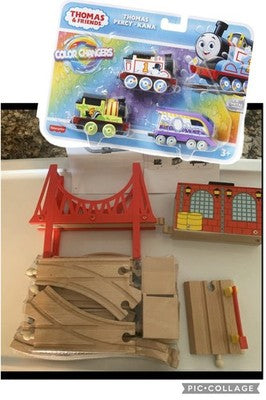 Thomas Train Color Changing Percy Kana + 34 Pcs Costway Tracks Station Bridge