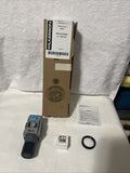 NEW Wilkerson R08-02-F0G0B Regulator with Gauge 1/4 NPT 0 to 125 PSIG Relieving