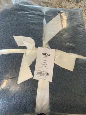 NWT HiEnd Accents Teddy Throw Blanket 50x60â Midnight Blue Boucle Throw Blanket
