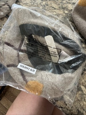 NWT Pretty Persuasions 100% wool beret Tan Black Yellow Brown Design Hat Cap