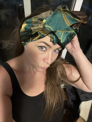 NEW Exclusively For Signals 100% Real Silk Scarf WaterLily & Lilypad Gold Green